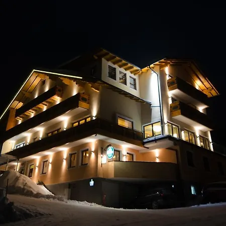 Otel Alpengasthof Grimmingblick 3*