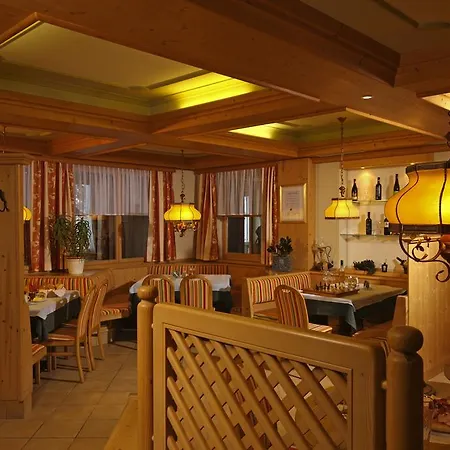 Otel Alpengasthof Grimmingblick 3*